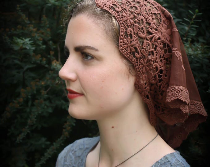 Evintage Veils~ Brown French Lace  Lace Kerchief Mantilla Chapel Veil Embroidered