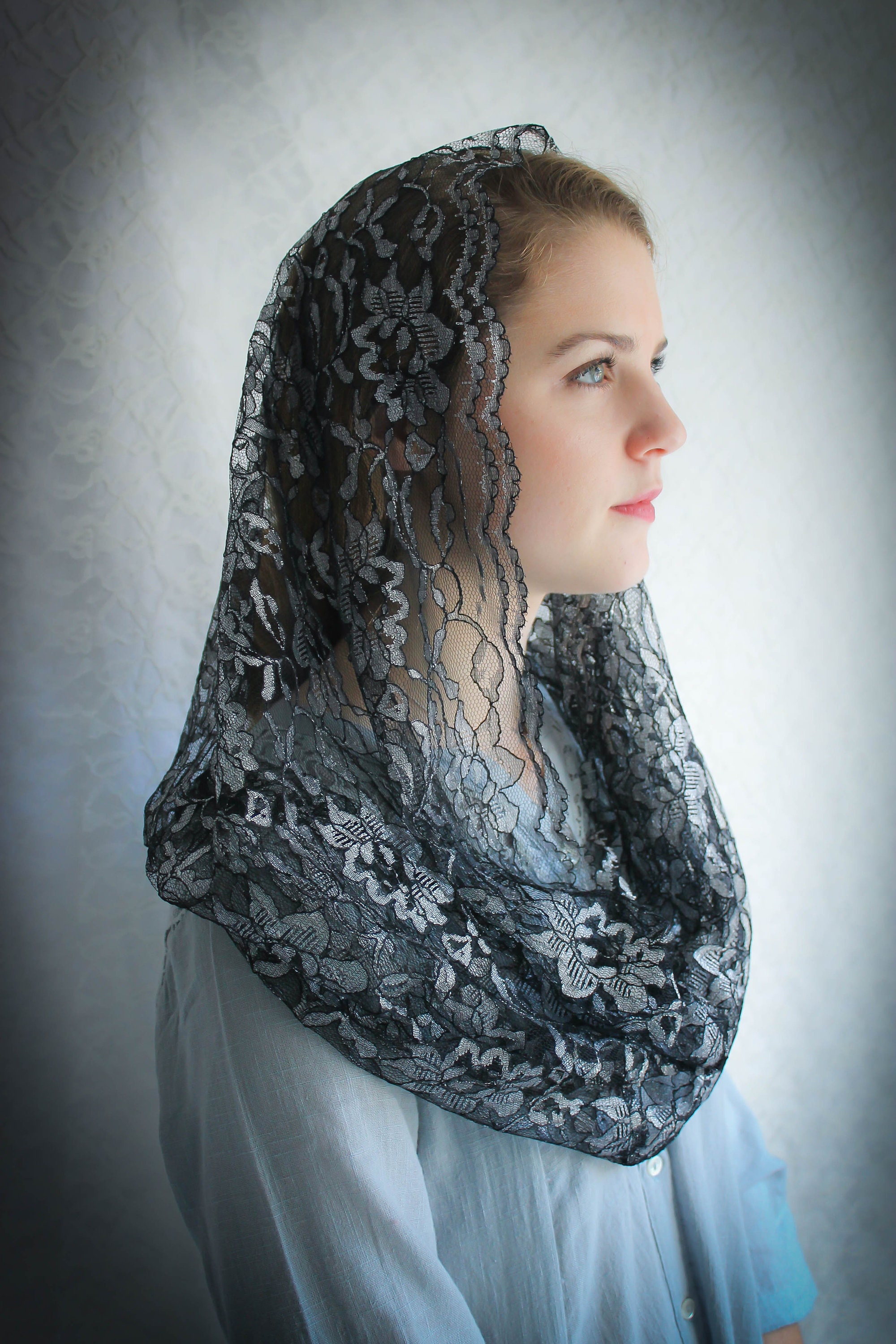 Evintage Veils Silver and Black Light Metallic Lace Embroidered Traditional Vintage Inspired