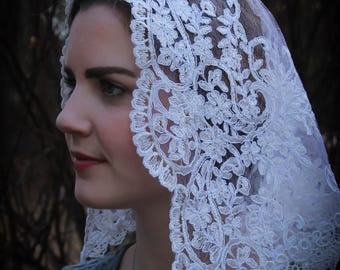 Evintage Veils~ White Embroidered  Mini Veil Lace Veil Triangle Shape