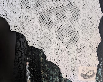 Evintage Veils- DESCO French Lace True Vintage Triangle Mantilla Chapel Veil With Tags!