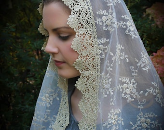 Evintage Veils~ Our Lady of the Rosary "Joyful Mysteries"  Gold D Shape Veil