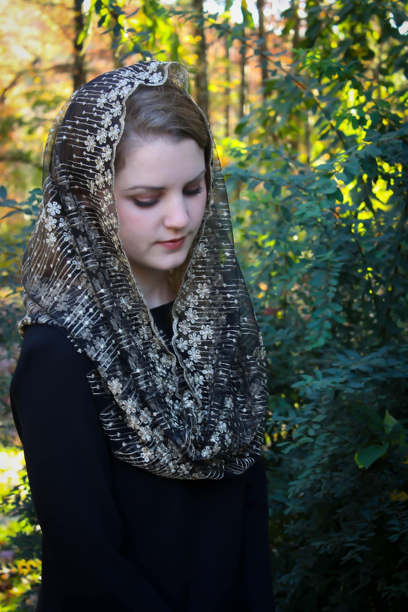Evintage Veils~ READY TO SHIP Stella Maris GoldBlack or GoldIvory Embroidered Traditional Infinity Shape Mantilla Chapel Veil