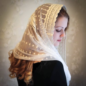 Evintage Veils~ READY TO SHIP Stella Maris Ivory  Embroidered  Traditional Vintage Inspired Infinity Shape Mantilla Chapel Veil