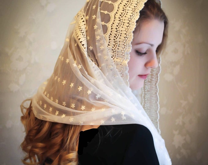 Evintage Veils~ READY TO SHIP Stella Maris Ivory  Embroidered  Traditional Vintage Inspired Infinity Shape Mantilla Chapel Veil