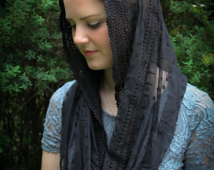 Evintage Veils~ READY TO SHIP Stella Maris Black or Ivory  Embroidered  Infinity Mantilla Chapel Veil