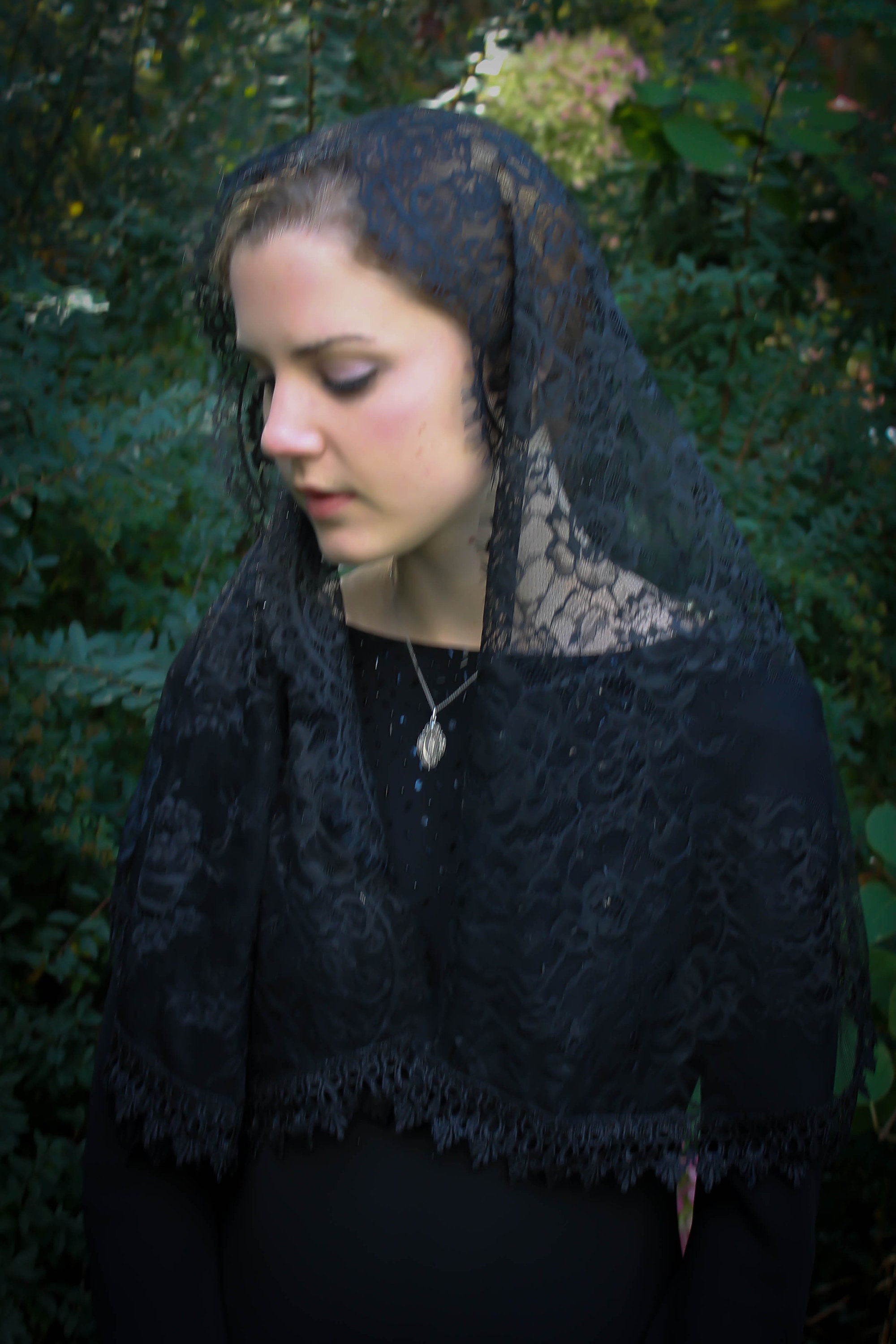 Evintage Veils Black Spanish Style Lace Floral Lace Mantilla Chapel