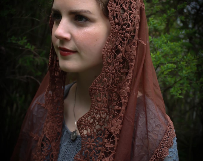 Evintage Veils~ Traditional Soft Lace French Chapel Veil Mantilla TLM: Wrap Style