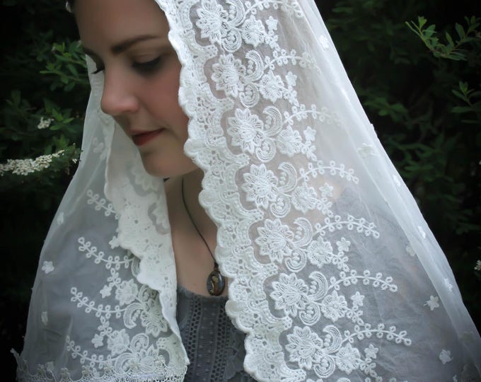 Evintage Veils~ Our Lady of the Lily  Cream White Embroidered  Lace Chapel Veil Mantilla D Shape