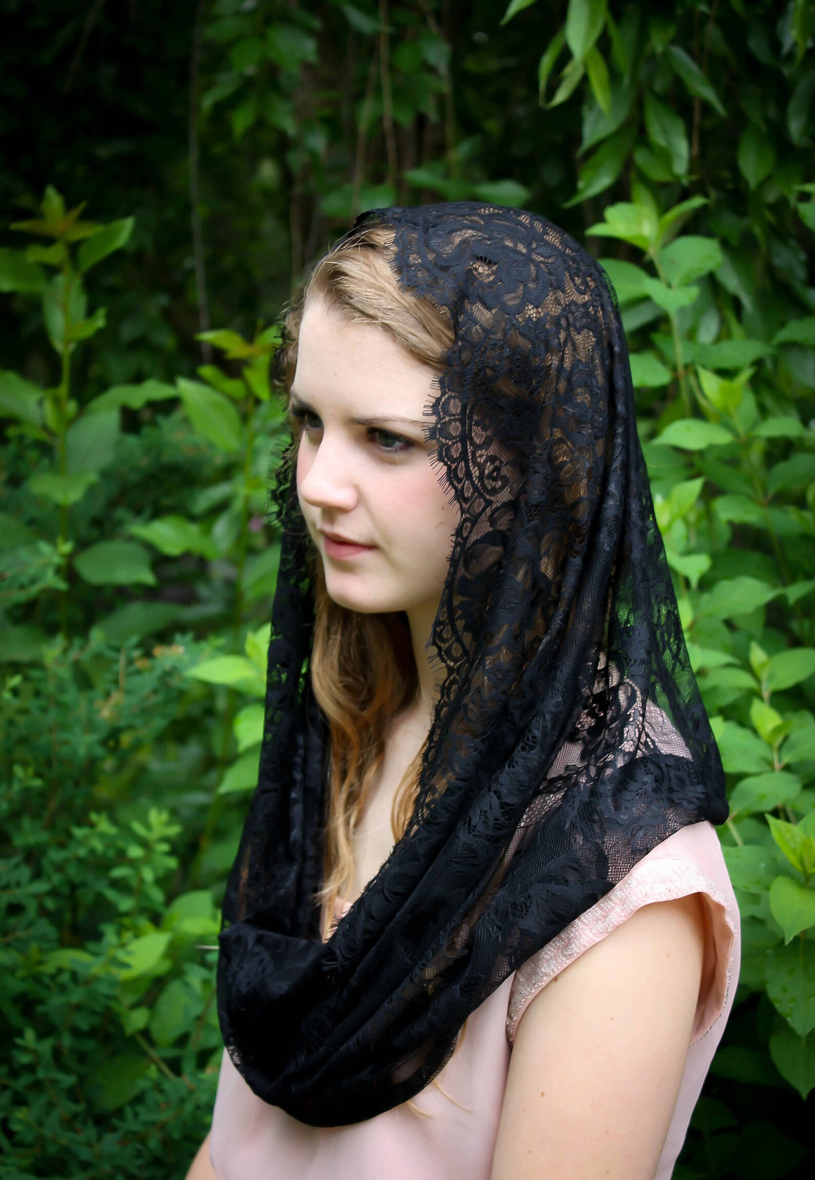 Evintage Veils Black Spanish Lace Infinity Veil Chapel Veil Etsy