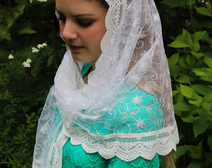 Evintage Veils~ White Embroidered Swisss Net  Lace Mantilla Chapel Veil  Mantilla Shawl Wrap