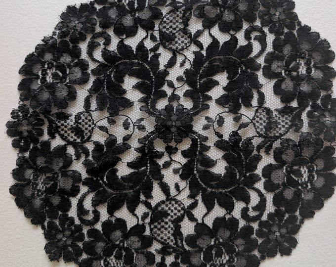Evintage Veils- DESCO French Lace True Vintage Princess Mantilla Chapel Veil With Tag