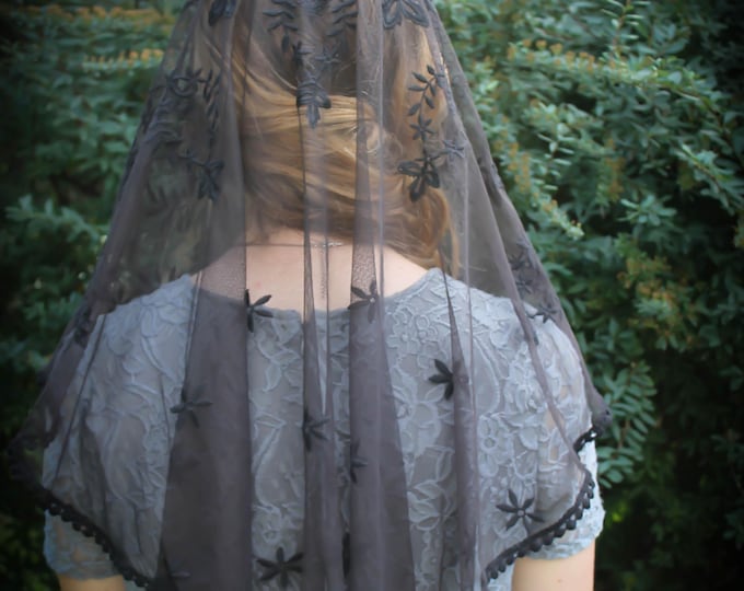 Evintage Veils~ Our Lady of Fatima Ivory or Black Embroidered Lace Chapel Veil Mantilla  Cascading D Shape Latin Mass