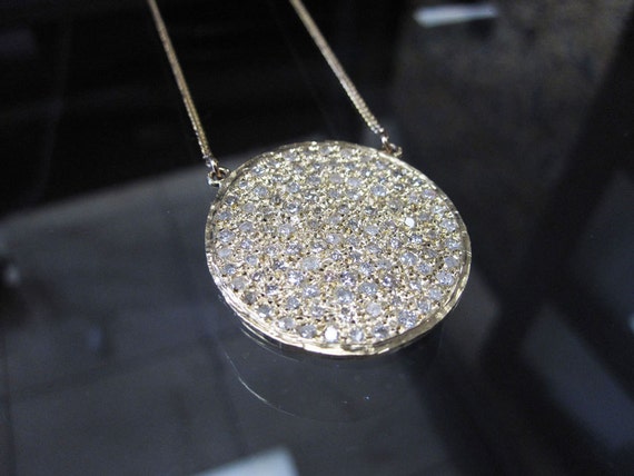 Large Round Diamond Necklace Gold