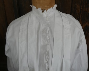 Joli chemisier en coton blanc croustillant français vintage avec détail festonné, vêtements historiques, début des années 1900, poitrine de 38"