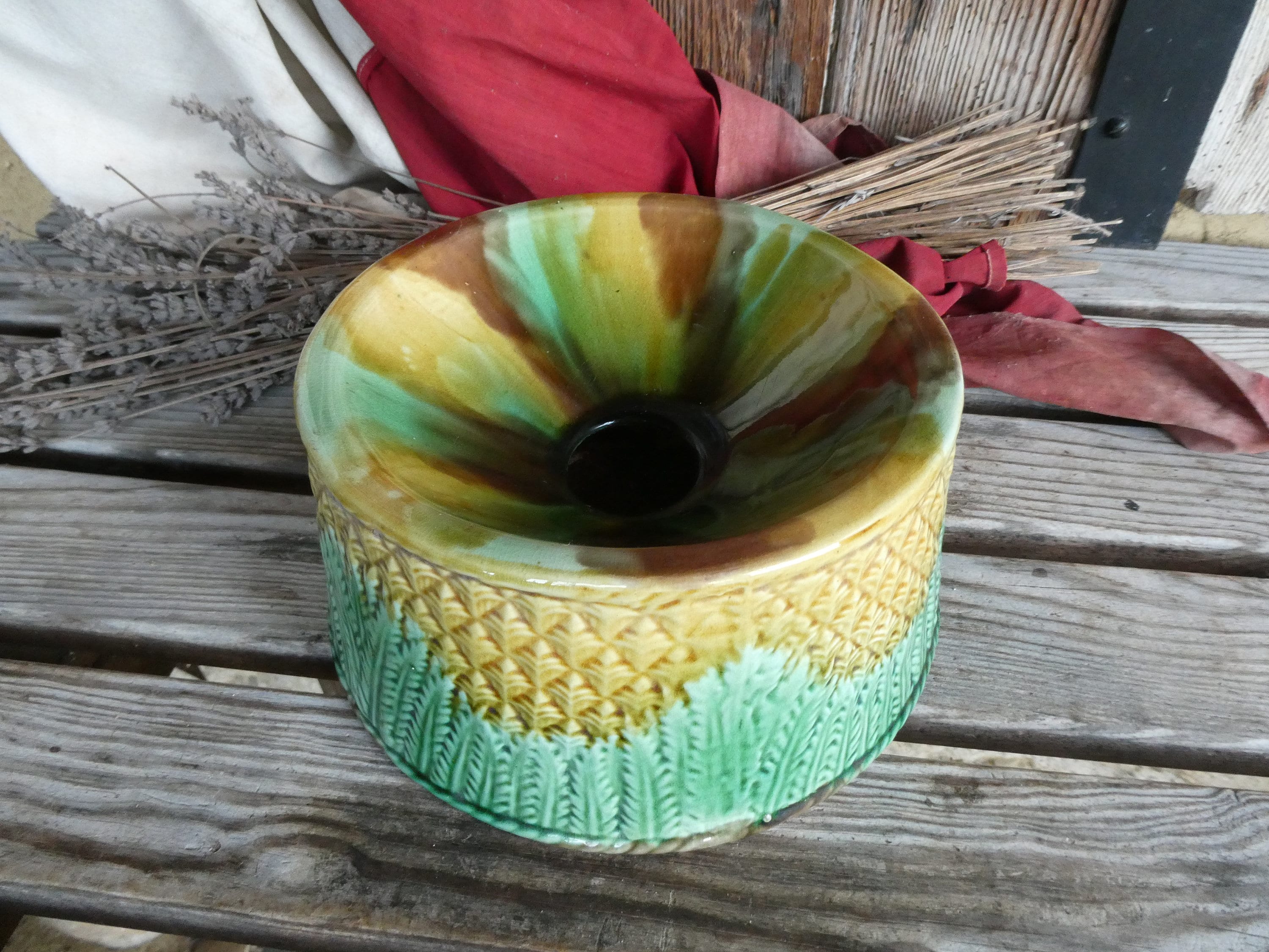 Antique 19Ème Siècle Français Majolica Bistro Bar Spittoon, Dégustation de Vin, Décor Original