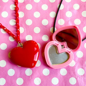 Love heart compact mirror necklace in red or keychain harajuku