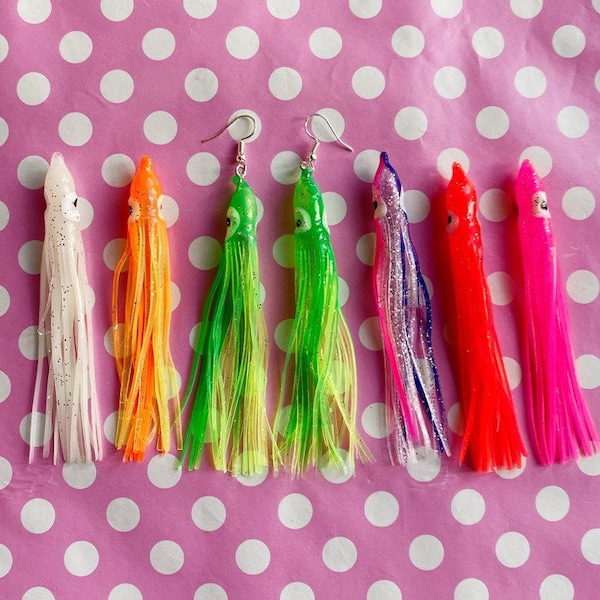 Boucles d’oreilles de calmar en gelée ondulée crochet ou clip en rose vert orange rouge jaune bleu clair