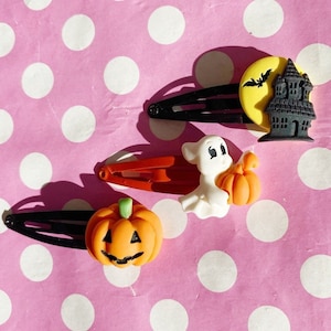 Creepy cute halloween hair clip
