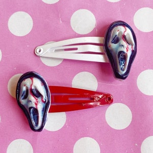 Spooky mask hair clip