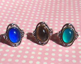 90s ornate gemstone mood ring