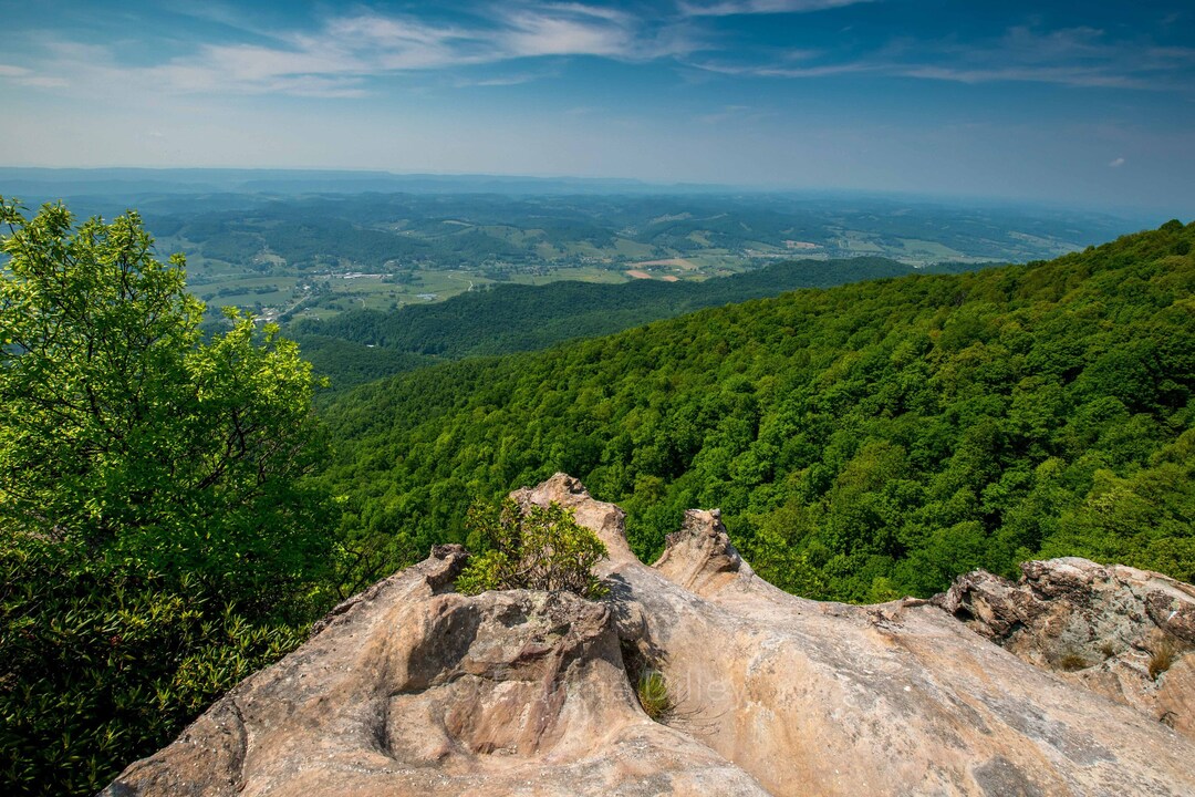 White Rocks Overlook, Civic Park Trailhead, Ewing, Virginia, Cliffs ...