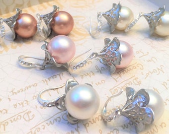 Vintage Style Bridesmaid Earrings, Bridal Earrings, Vintage Earrings, Pearl Bridal Earrings, Flower and Pearl Earrings, Pearl Earrings