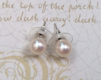 White Pearl Stud Earrings - Stud Earrings - Wedding Pearl Earrings, Wedding Earrings, Bridesmaid Peal Earrings, Wedding Party Pearl Earrings