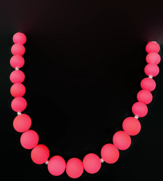 gros collier femme rose fluo gros collier femme rose fluo
