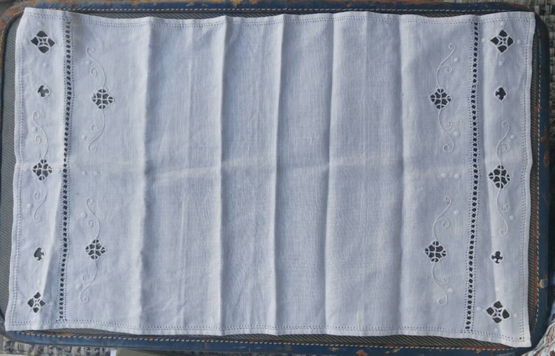 Vintage Linen Runner White Work Embroidery White Linen Embroidered Textile Table Cloth Heirloom Linen Whitework Cut Out Lace White Table