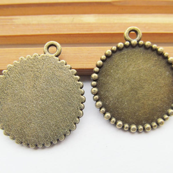 Antique Bronze Base Setting Tray Bezel Pendant Charm/Finding,Round Beads Border,fit 16mm Round Cabochon/Picture/Cameo