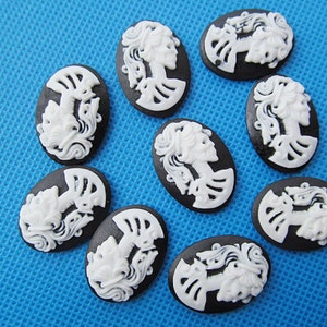 18x25mm White-Black Flatback Resin Skull Cabochon/Cameo Charm/Finding,fit Base Setting Tray,Phone Decoration Kit,DIY Accessory