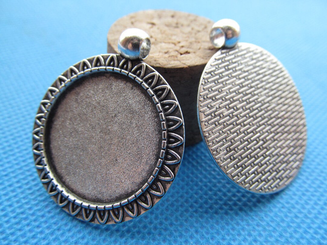 Miao Jin 8 Pcs 25x18mm Oval Cabochon Filigree Bandela Em E