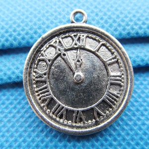 Vintage Antik Silber/Antik Bronze Rould Uhr Zeit Anhänger Charm/zu finden, mit alphanumerische Anzeige, DIY Accessoy Schmuckherstellung