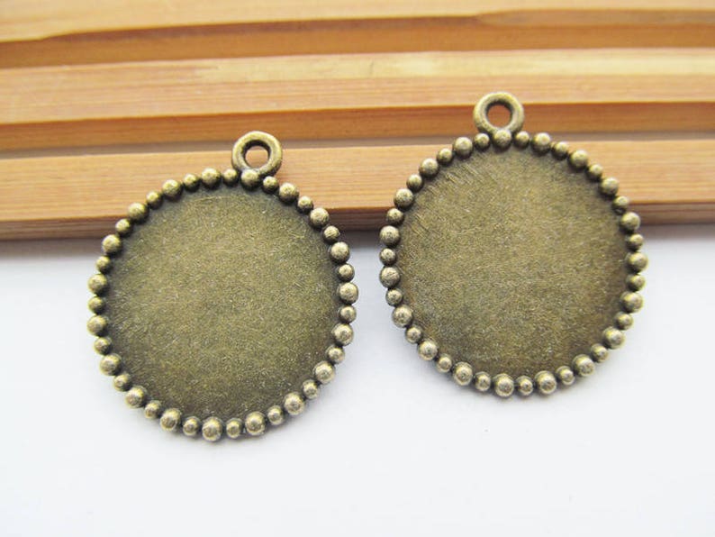 Antique Bronze Base Setting Tray Bezel Pendant CharmFinding,Round Beads Border,fit 20mm Round CabochonPictureCameo