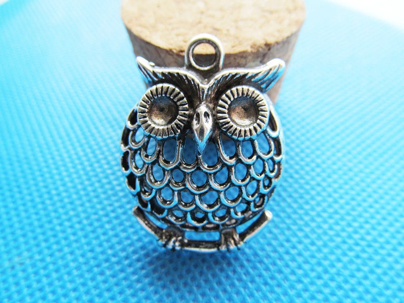 25.15mmx33.76mm Large Antique Silver tone Filigree Hollow Night Owl Pendant CharmFinding Fit 2pcs Rhinestone,DIY Accessory Jewellery