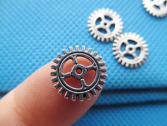 11mm  Antique Silver tone Gear Clock Movement Bracelet Connector Pendant Charm/Finding,DIY Accessory Jewellery Making