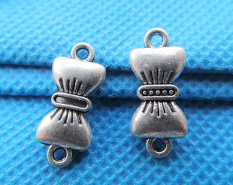 Conector de collar y pulsera con forma de corazón de bronce antiguo o plata antigua de 8 mm x 19 mm, accesorio para hacer joyas