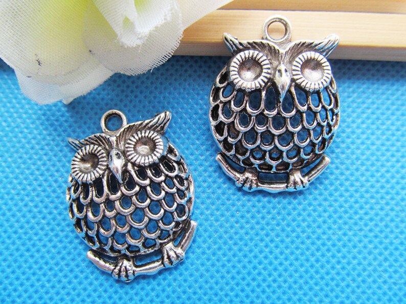 25.15mmx33.76mm Large Antique Silver tone Filigree Hollow Night Owl Pendant CharmFinding Fit 2pcs Rhinestone,DIY Accessory Jewellery