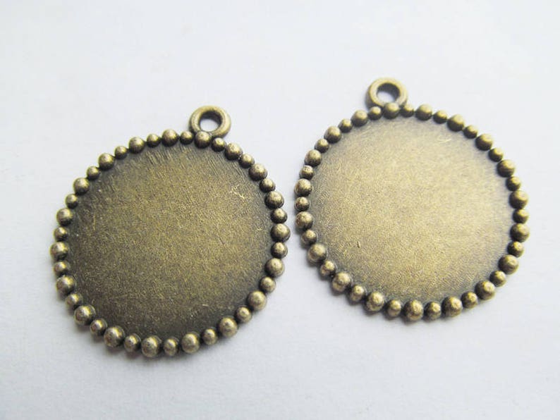 Antique Bronze Base Setting Tray Bezel Pendant CharmFinding,Round Beads Border,fit 20mm Round CabochonPictureCameo