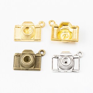 15mmx19mm Filigran Tung Antik Silver Tonad/Antik Brons/Guld Kamerahänge Berlock/Finnande, för 1st Strass, DIY Smyckestillbehör