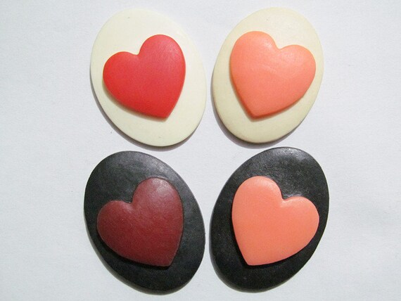 30mmx40mm Oval Flatback Resin Red Heart Relief Cabochon Cameo Charm Finding,Fit Base Setting Tray Bezel,DIY Jewellery Accessory