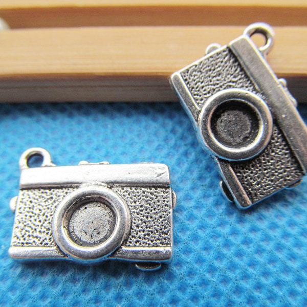 17.41mmx12.47mm Antique silver tone Cute Delicated Cabinet Camera Pendant Charm/Finding,DIY Accessory Jewellry Making