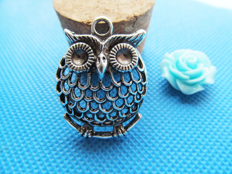 25.15mmx33.76mm Large Antique Silver tone Filigree Hollow Night Owl Pendant CharmFinding Fit 2pcs Rhinestone,DIY Accessory Jewellery