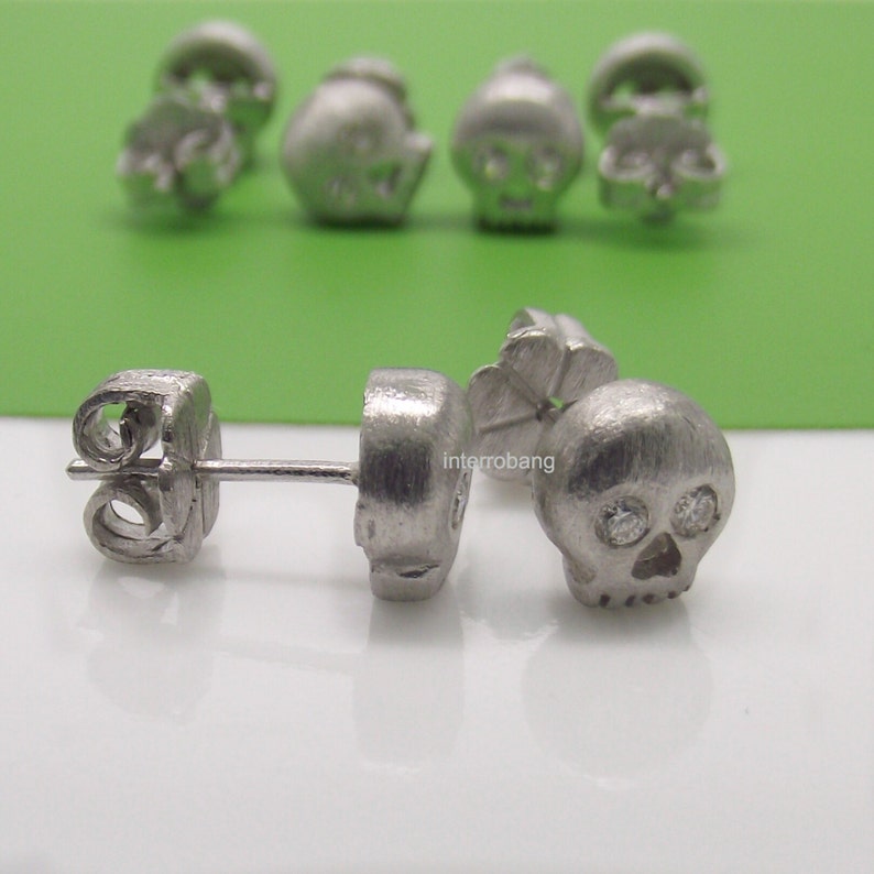Men's stud earrings antarctic diamond skull stud image 2