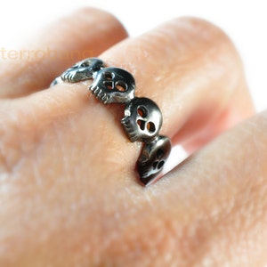 Black skull ring, melanoid skull eternity ring, black ring, skull ring men, skull ring women, skull wedding ring, wedding band, unique ring image 5