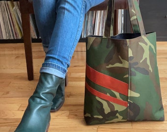 Medium Waterproof Camouflage tote-Durable Everyday Utility Bag, Water-Resistant Camo Tote for Tech & Daily Essentails