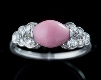 Edwardian Rare Natural Pink Conch Pearl and Diamond Platinum Sophisticated Ring