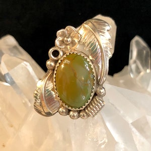 Vintage Genuine Navajo Green Turquoise Sterling Silver Southwestern Ring Size 6