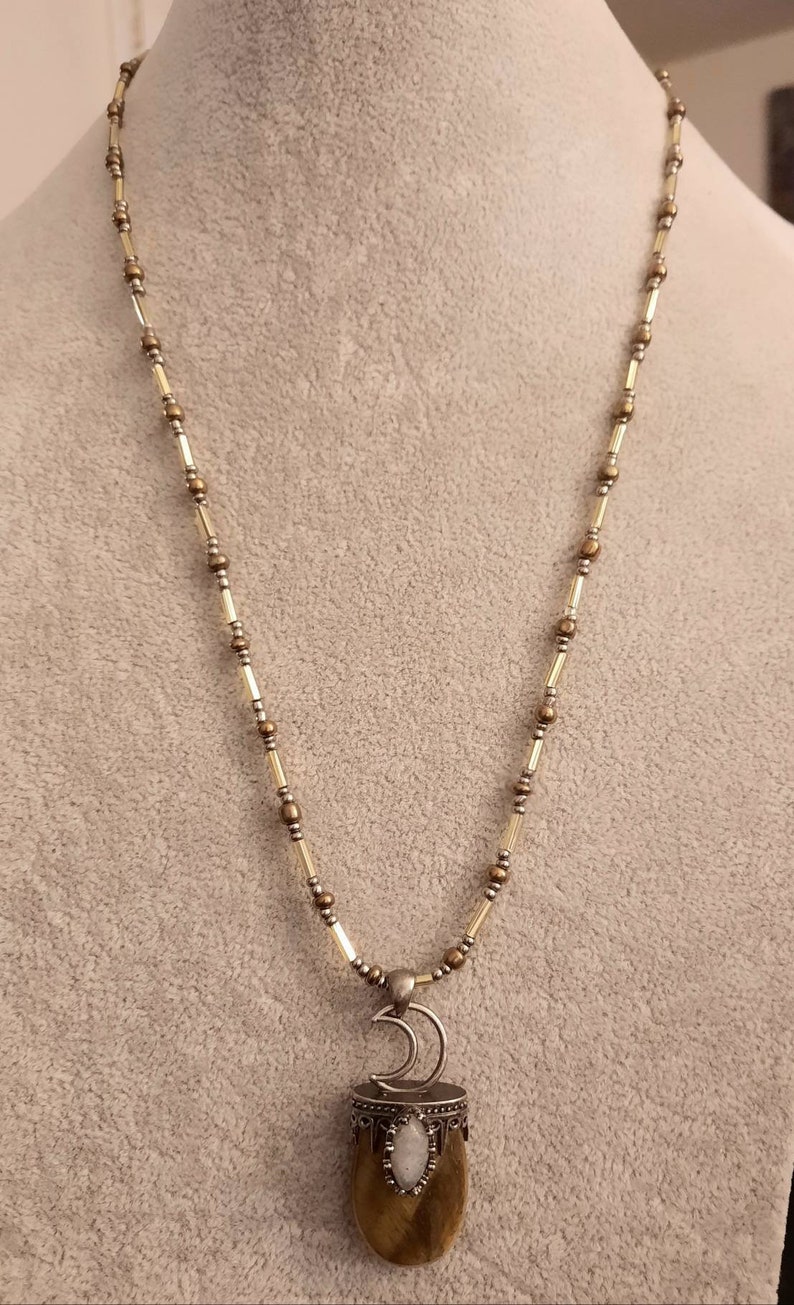 Tiger/'s Eye and Labradorite Pendant on a Very Blingy Small Bead Necklace.