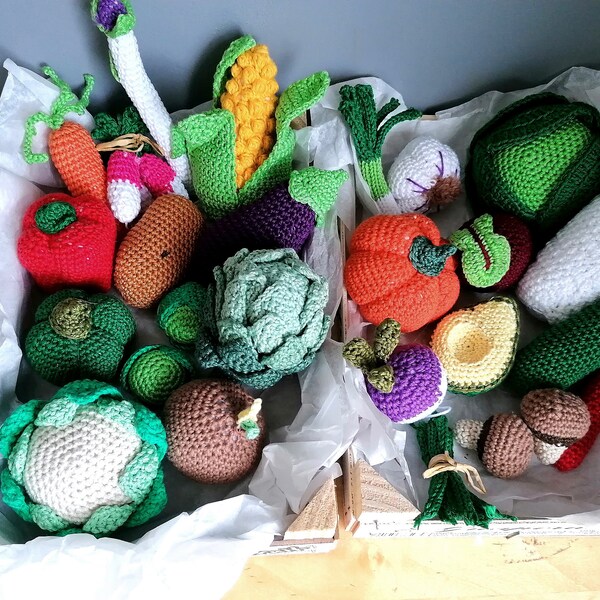 Lot de 10 articles fruits ou légumes pour dinette ou décoration crocheté 100% coton mercerisé